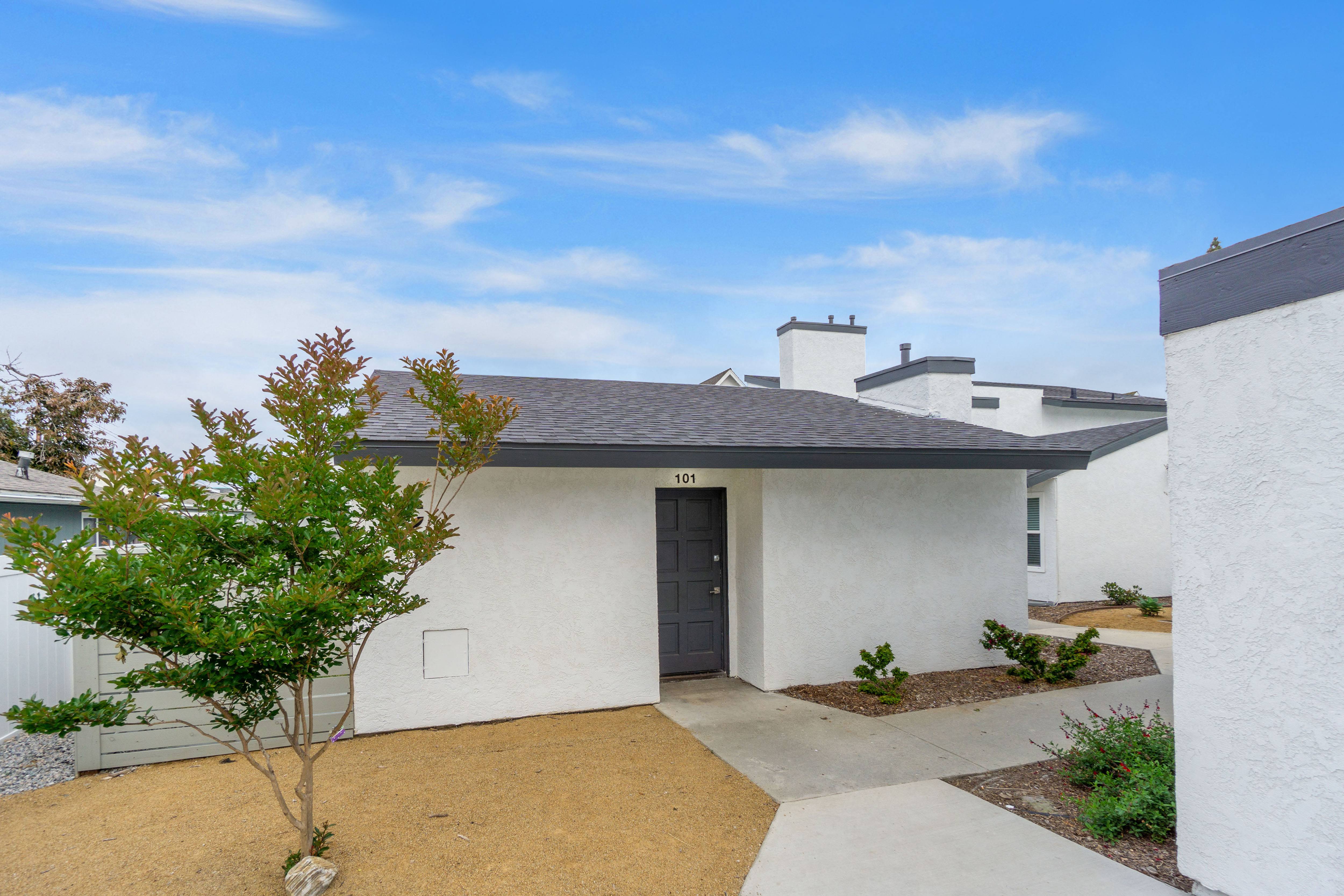 Hamilton Courtyard Apartments